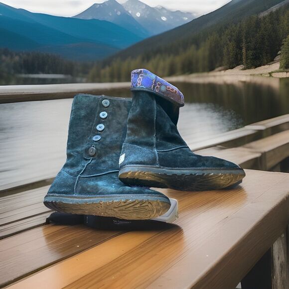 UGG‎ Lo Pro Button Fold Over Boots-Size 7 Black Suede-Sheep Skin Lined-Mid Calf - Picture 1 of 10